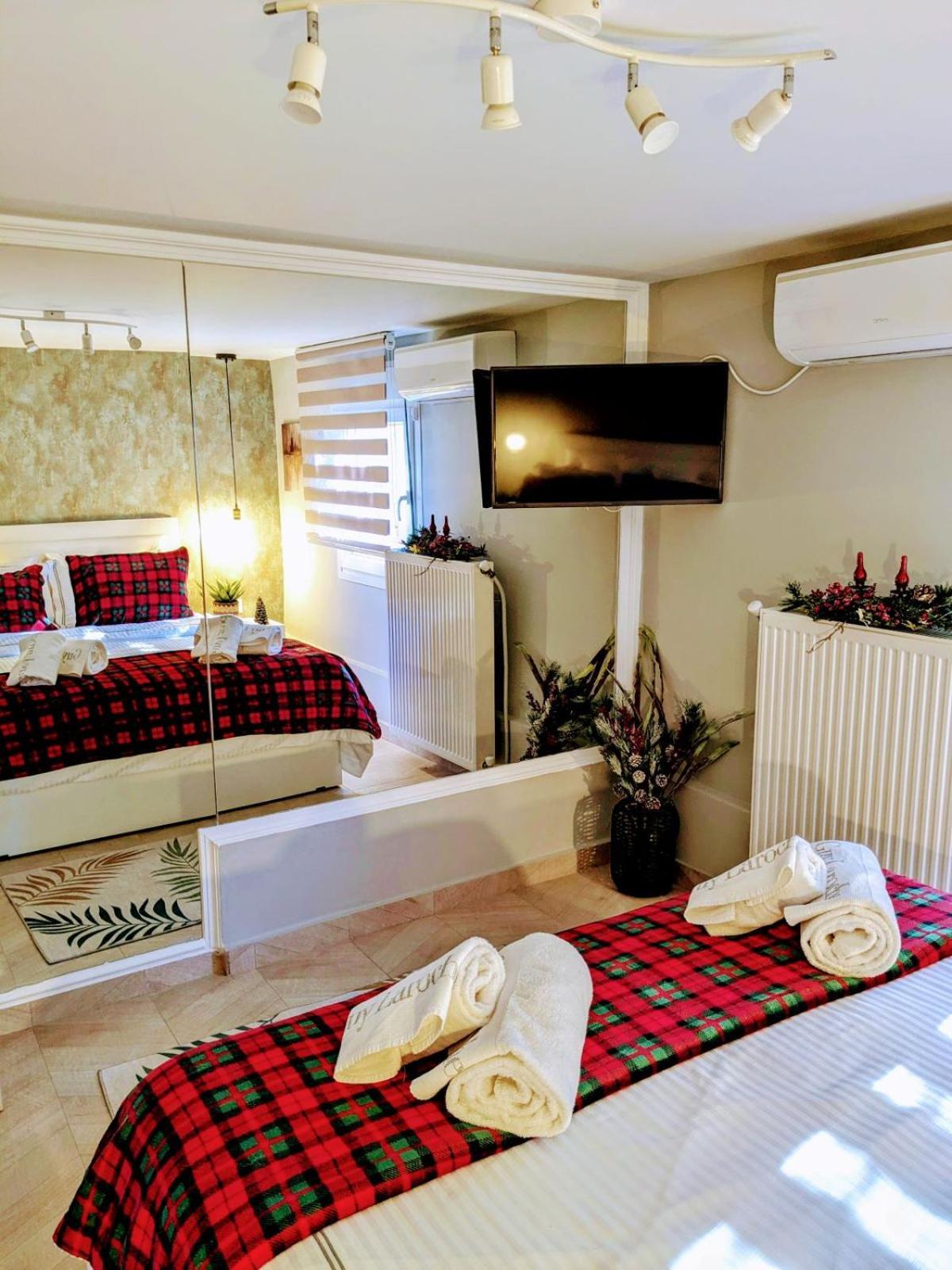 Luxury Apartment *